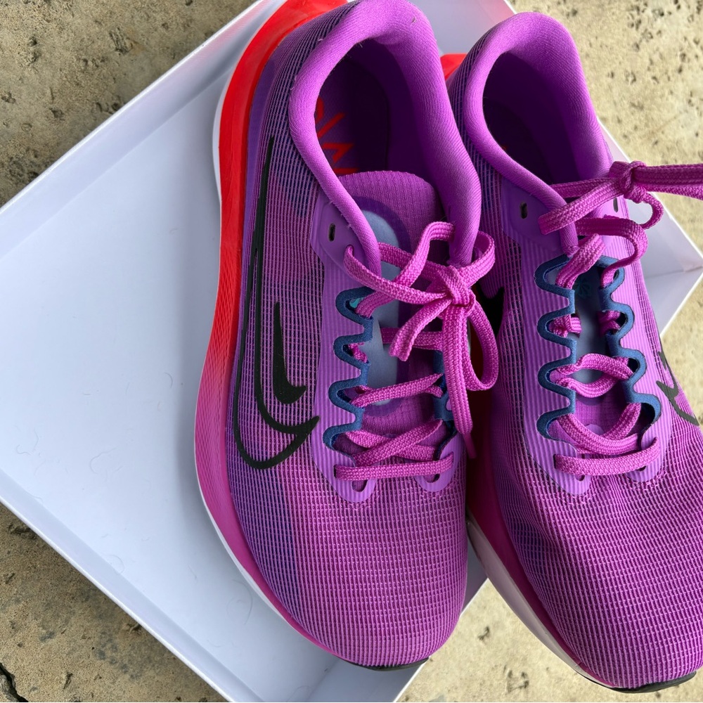Nike Women's Zoom Fly 5 Purple Running Shoes - Picture 7 of 7